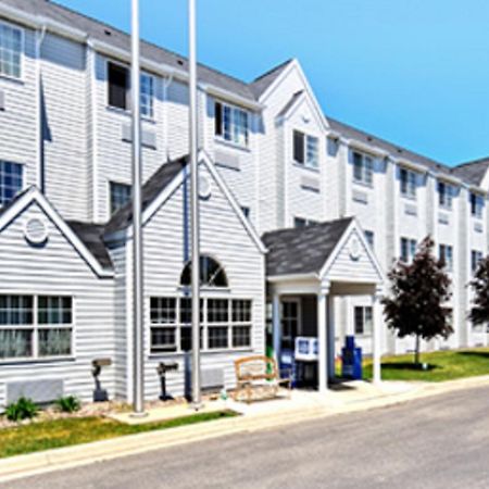Microtel Inn & Suites By Wyndham Rochester North Mayo Clinic Bagian luar foto
