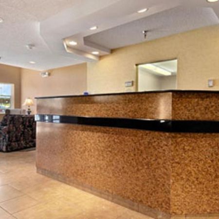 Microtel Inn & Suites By Wyndham Rochester North Mayo Clinic Bagian luar foto