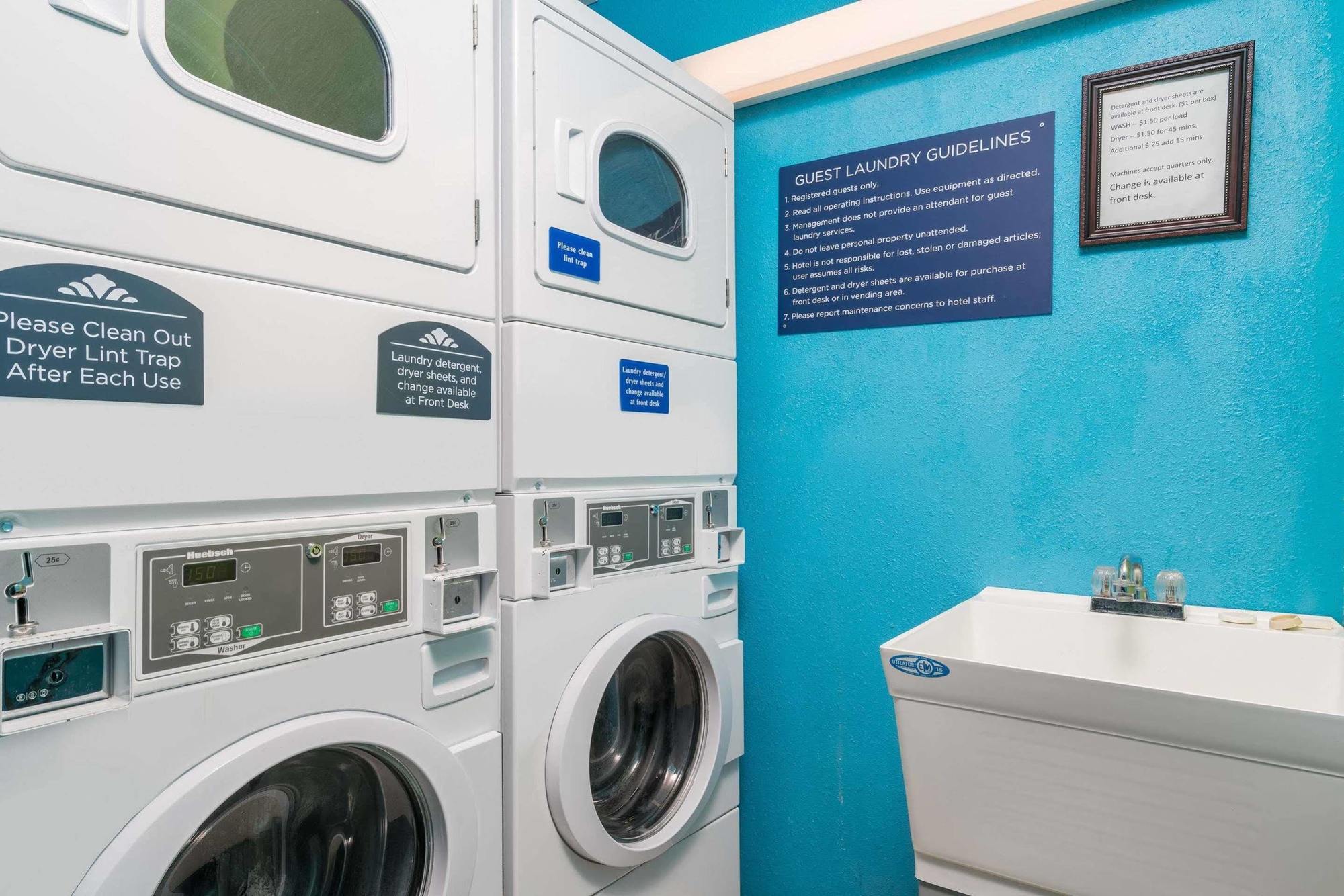 Microtel Inn & Suites By Wyndham Rochester North Mayo Clinic Bagian luar foto